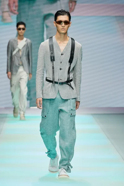 Look 13